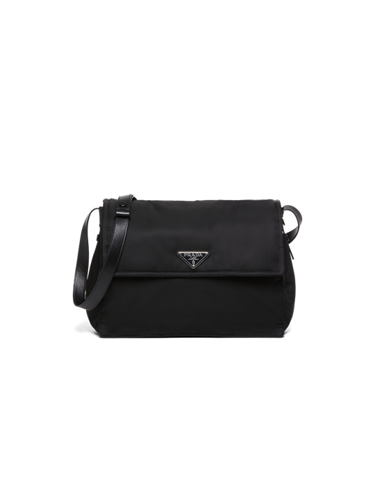 Prada Re-nylon Large Padded Shoulder Bag Fekete | ZIUQNE836